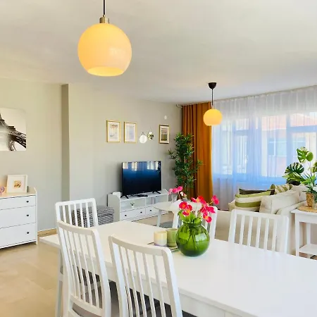 Missafir Stylish Flat Close To Malls In Sisli Apartment
