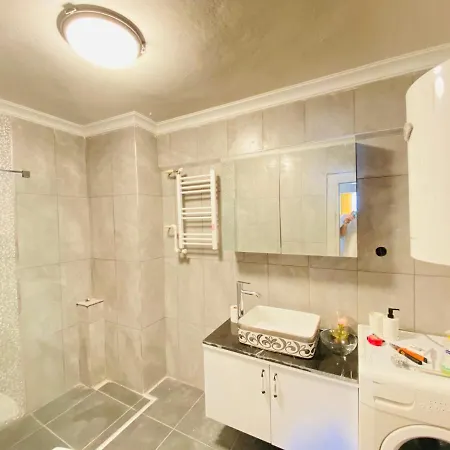 Missafir Stylish Flat Close To Malls In Sisli Apartment